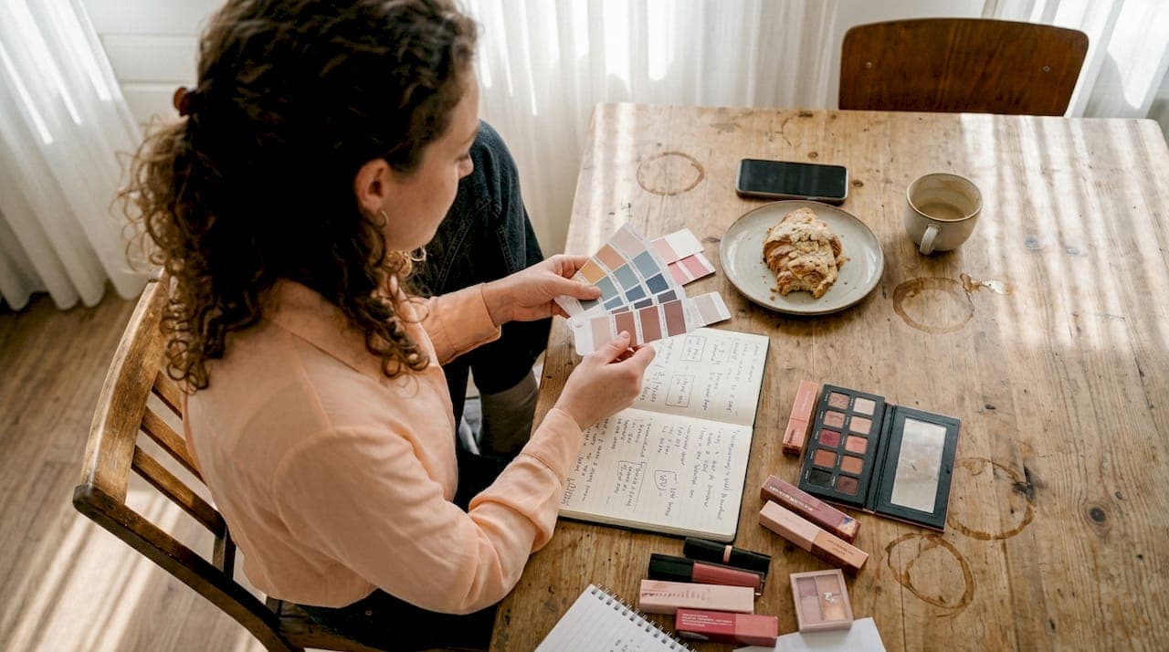 Voorbeelden van cosmeticamerken: inspiratie voor jouw merk